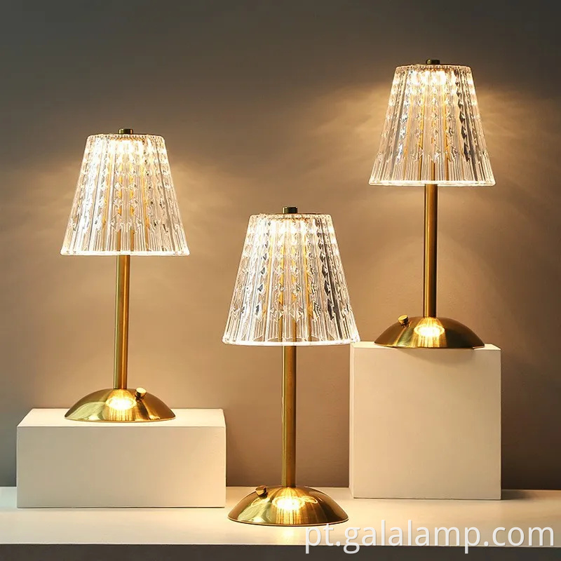 Lâmpada moderna de mesa de LED sem fio para espaços elegantes de jantar